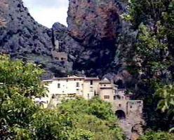 ../image/image_04/04_Moustiers_1.jpg