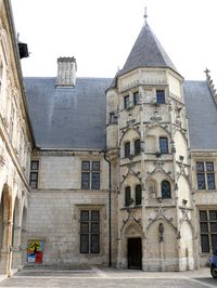 ../image/image_18/18_Bourges_Patrimoine_2.jpg