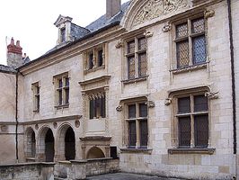 ../image/image_18/18_Bourges_Patrimoine_6.jpg